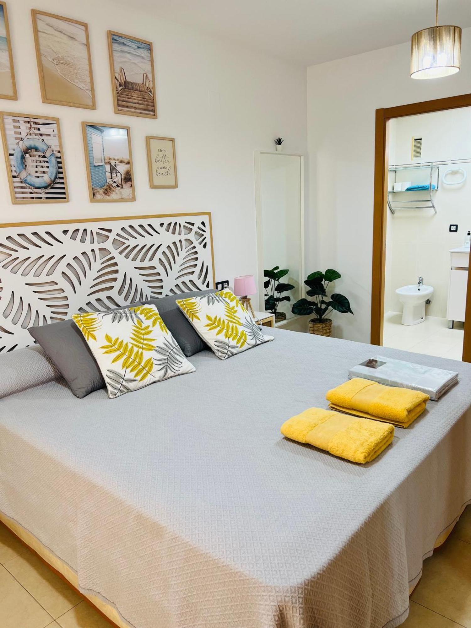 Apartamento Centro 3 Habitaciones Con Aire Acondicionado Y Wifi A 150M De La Playa Y Castillo Peniscola Ngoại thất bức ảnh